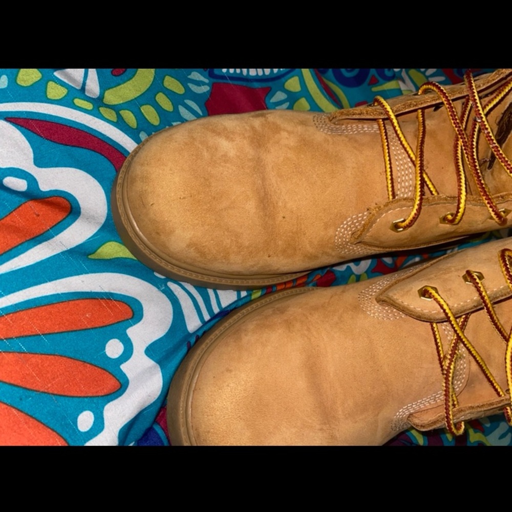 Timberland 6 Inch Boot - Size 7 - Picture 4 of 9